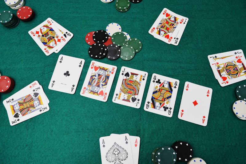 Tìm hiểu một số thuật ngữ Poker phổ biến hiện nay 6 Một số thuật ngữ trong game bài